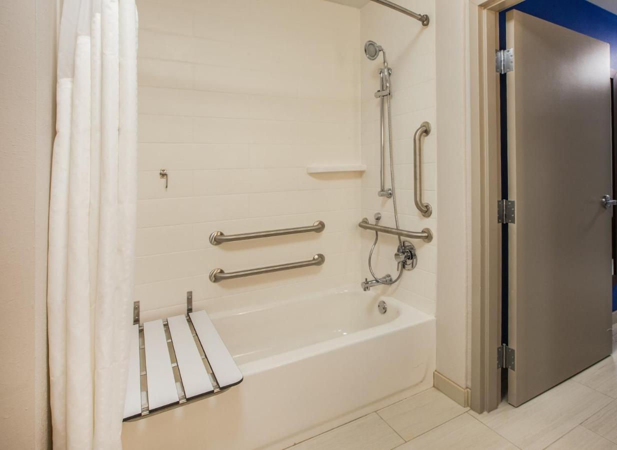 Holiday Inn Express & Suites - Austin - Manor By Ihg Eksteriør billede